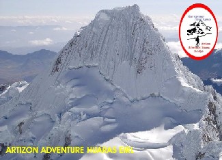 Cumbre Nevado Quitaraju - Vista del Nevado Alpamayo - Cordillera Blanca